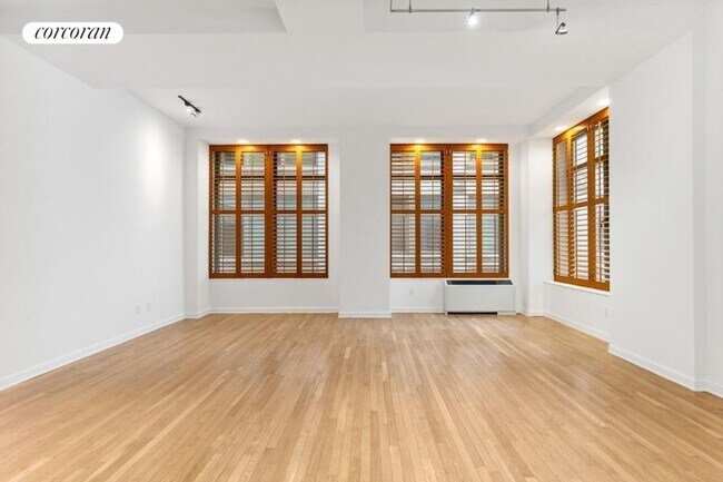 252 7th Ave in New York, NY - Building Photo - Building Photo