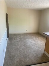 Grandview Area in Columbus, OH - Building Photo - Building Photo