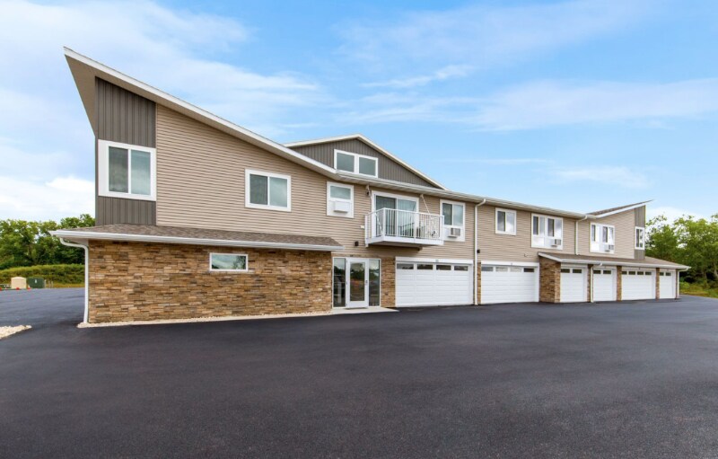 352 Deshane Ave in Crivitz, WI - Foto de edificio