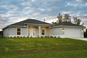 3346 NE 21st Pl in Cape Coral, FL - Building Photo - Building Photo