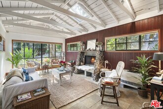 816 Basin Dr in Topanga, CA - Building Photo - Building Photo