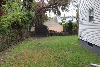 160 Louisiana Ave, Unit 160 in Bridgeport, CT - Building Photo - Building Photo