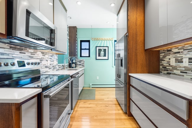 2 E Concord St in Boston, MA - Building Photo - Building Photo