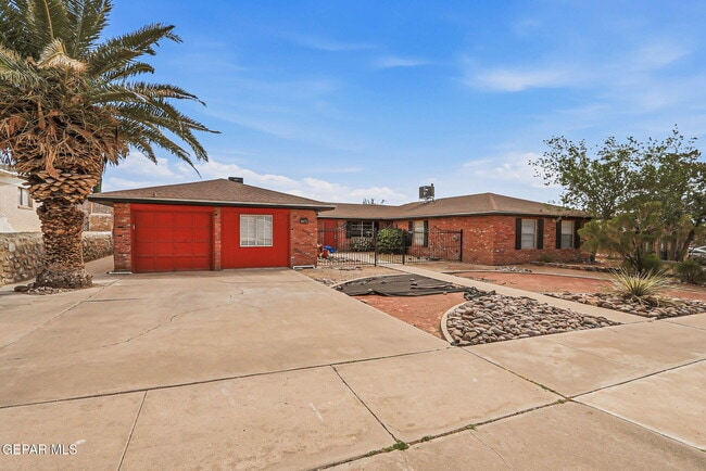 property at 6613 Escondido Dr