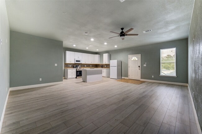 4323 Continental Dr in Houston, TX - Building Photo - Building Photo