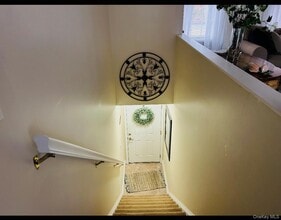 2 Bridle Path Rd in Smithtown, NY - Building Photo - Building Photo