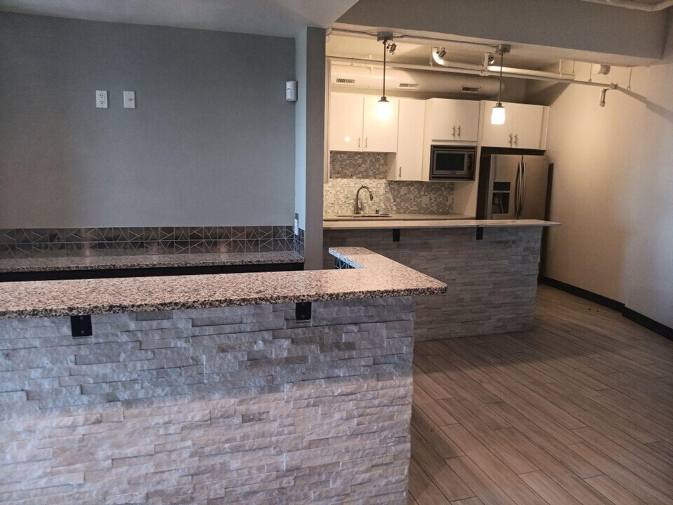219 Central Ave NW in Albuquerque, NM - Building Photo