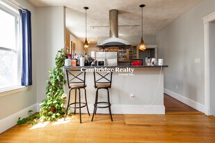 6 Belmont St, Unit 2 in Somerville, MA - Building Photo