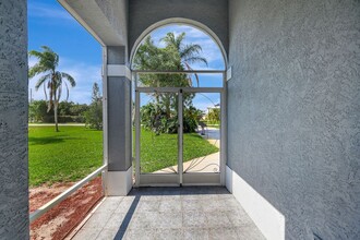 2704 SE Eagle Dr in Port St. Lucie, FL - Building Photo - Building Photo