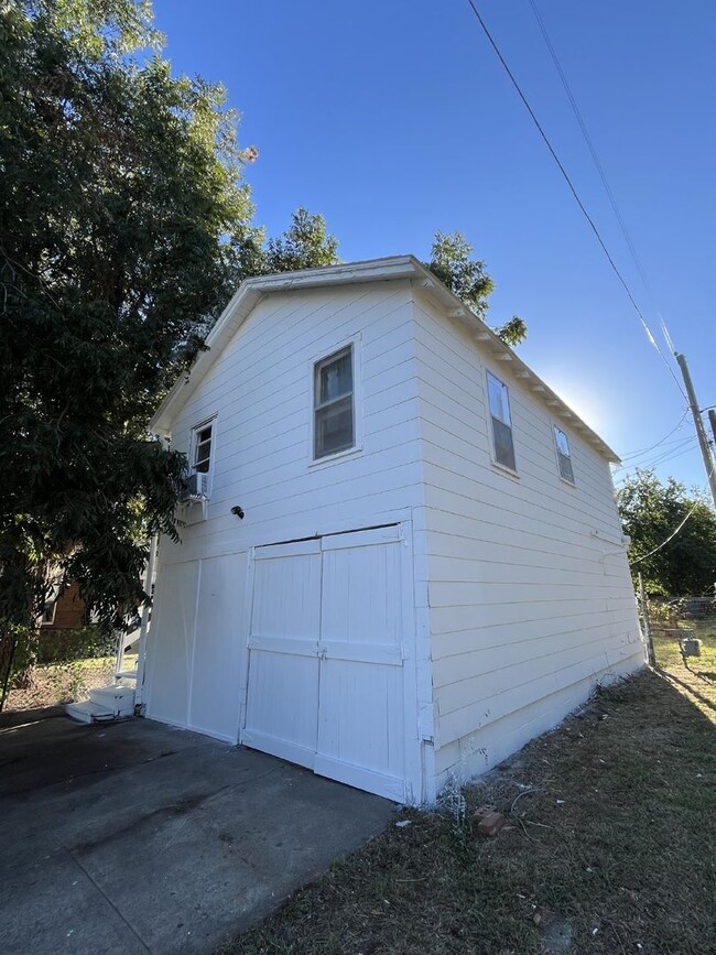 1409 N Youngs Blvd in Oklahoma City, OK - Building Photo - Building Photo