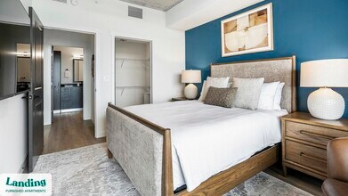 221 Main St N, Unit 1117 in St. Petersburg, FL - Foto de edificio - Building Photo