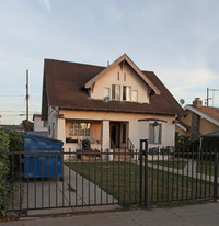 2833 Huron St in Los Angeles, CA - Foto de edificio - Building Photo