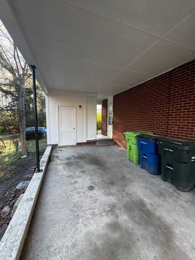 property at 921 Beverly Dr