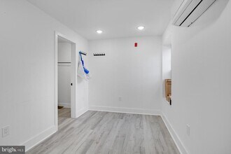 212 Catharine St in Philadelphia, PA - Building Photo - Building Photo