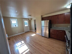 21 Bowling Ln in Westerly, RI - Building Photo - Building Photo