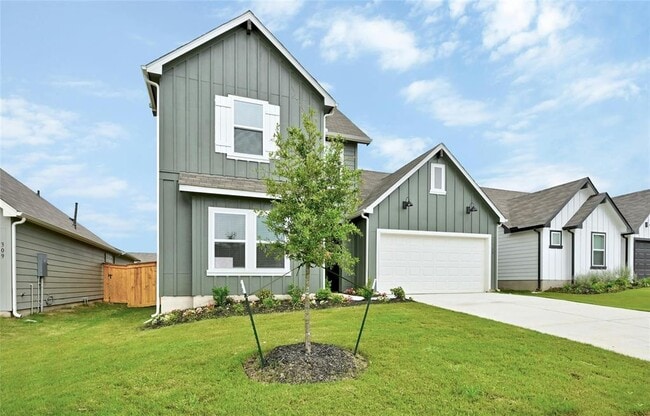 313 Merriman Rd in San Marcos, TX - Building Photo - Building Photo