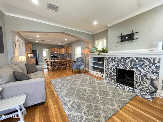 4415 Cumberland Ave in El Paso, TX - Building Photo - Building Photo