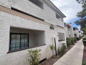 6611 W Tropicana Ave in Las Vegas, NV - Building Photo - Building Photo