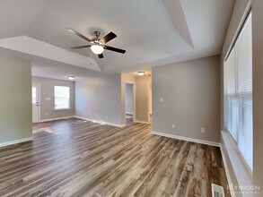 2425 Saluda Dr in Gastonia, NC - Foto de edificio - Building Photo