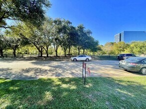 752 Memorial Mews St in Houston, TX - Building Photo - Building Photo