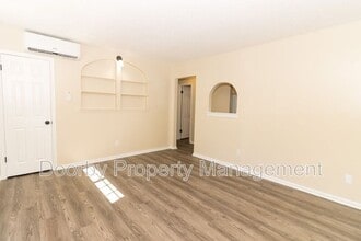 2425 Ashmore Ave, Unit Unit 11 in Chattanooga, TN - Foto de edificio - Building Photo