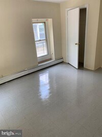 48 E Clapier St photo'