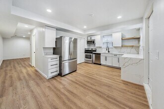 2002 W Coulter St, Unit G in Chicago, IL - Building Photo - Building Photo