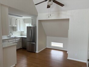 374 Orange Ave in Coronado, CA - Building Photo - Building Photo