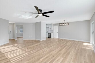 8217 Simmons St in Brooksville, FL - Building Photo - Building Photo