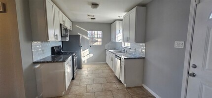 2914 Staples St in Houston, TX - Building Photo - Building Photo