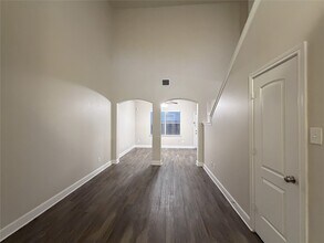 3726 Ashford Villa Ln in Houston, TX - Building Photo - Building Photo