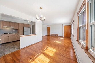 906 W Henry St in Linden, NJ - Building Photo - Building Photo