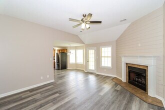 5746 Oakley St, Unit 207 in Olive Branch, MS - Building Photo - Building Photo