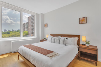 795 Columbus Ave in New York, NY - Building Photo - Building Photo