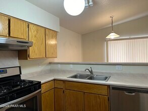 8359 E Leigh Dr, Unit 10 in Prescott Valley, AZ - Building Photo - Building Photo