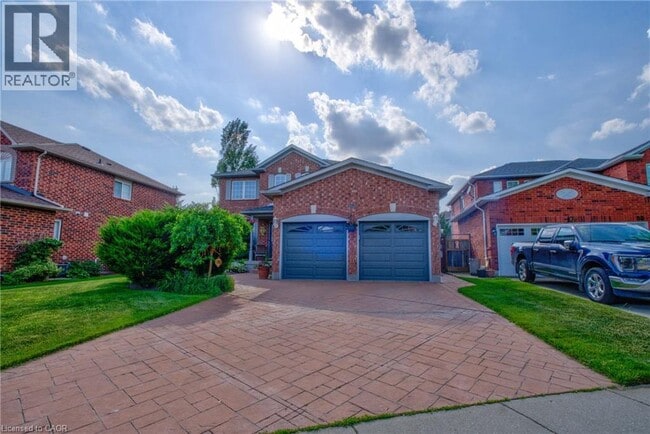 84 Spooner Crescent in Cambridge, ON - Building Photo - Building Photo