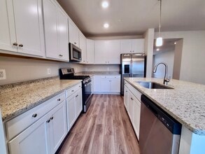5660 Lanteen St in Seabrook, MD - Building Photo - Building Photo