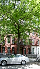 537 Clinton St in Brooklyn, NY - Foto de edificio - Building Photo
