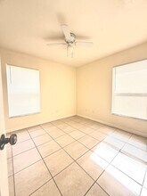 1745 8th Ave SW in Vero Beach, FL - Building Photo - Building Photo