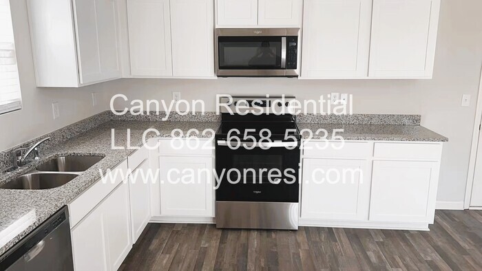 740 Wayfinder Run in Inman, SC - Building Photo