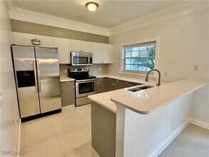 3294 Megan Ln in Naples, FL - Building Photo - Building Photo