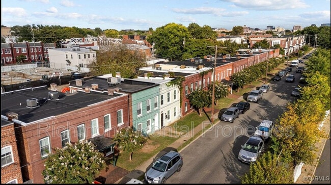 property at 1828 Parkwood Ave