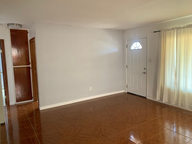 763 Jacumba St in San Diego, CA - Foto de edificio - Building Photo