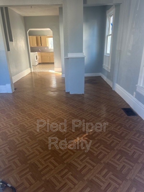 331 W Homer St in Freeport, IL - Building Photo - Building Photo