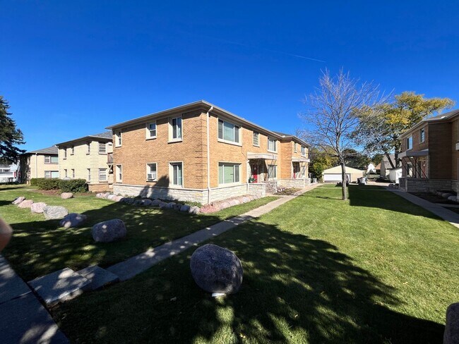 property at 7230 W Appleton Ave