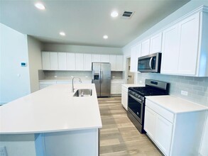 7501 Smallwood Dr in Austin, TX - Building Photo - Building Photo