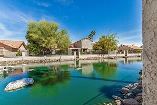 7608 W McRae Way in Glendale, AZ - Building Photo