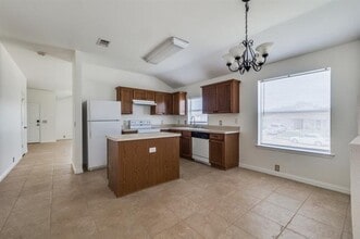 4701 Piedmonte Ct in Argyle, TX - Foto de edificio - Building Photo