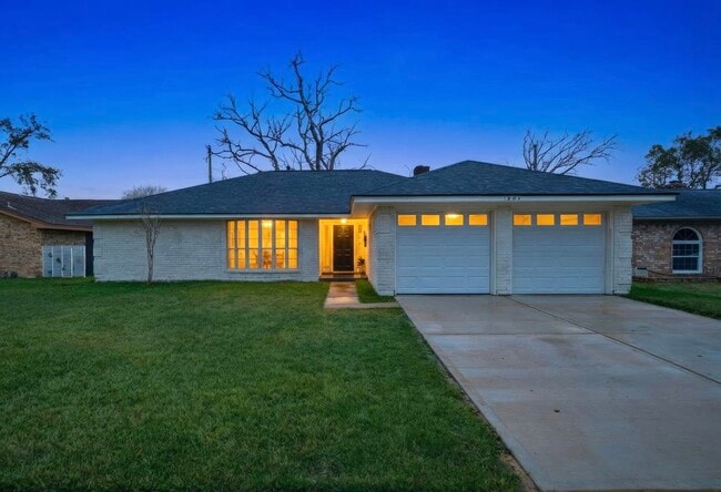 1201 Sandpiper Dr in Seabrook, TX - Building Photo - Building Photo