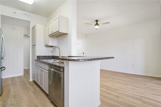 7925 Preserve Cir in Naples, FL - Building Photo - Building Photo